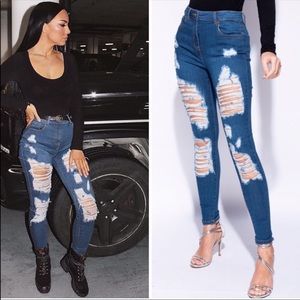 BRAND NEW💙 High Waist Distressed Skinny Jeans